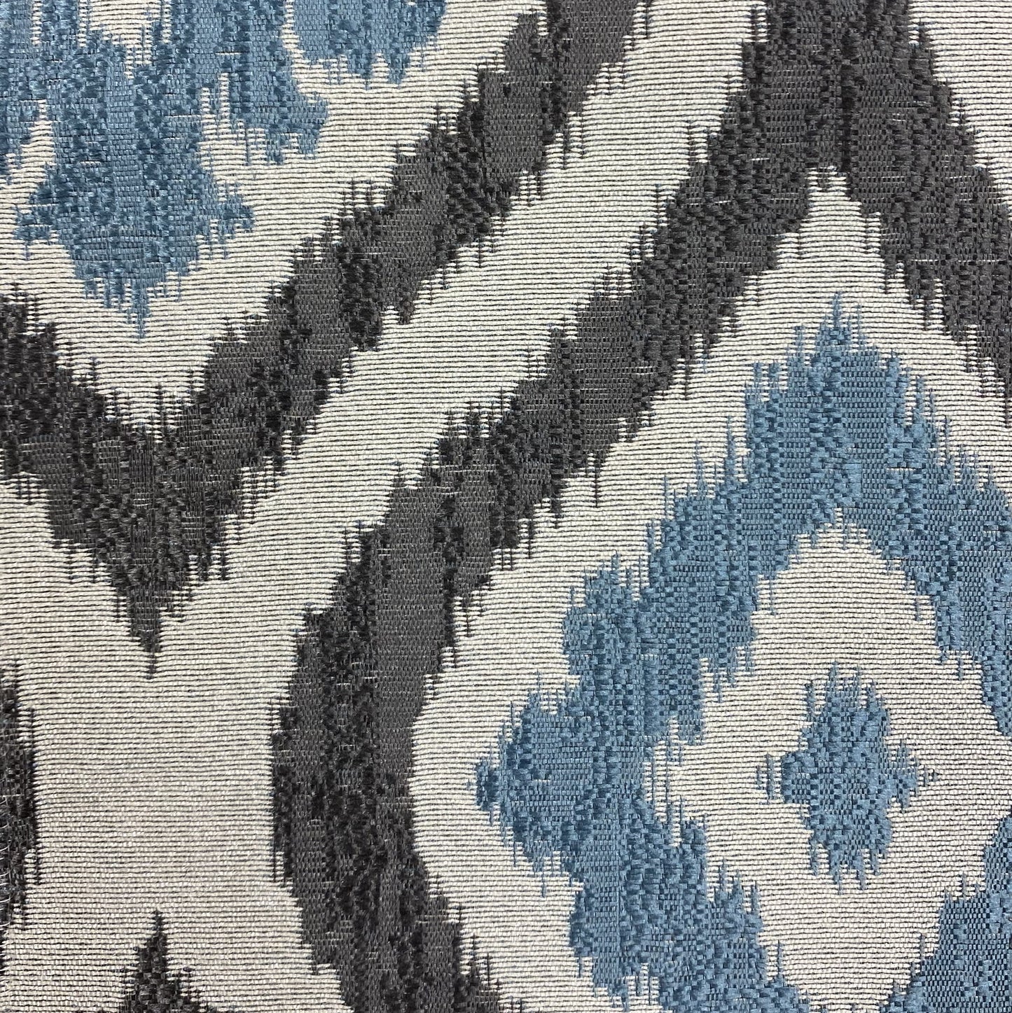 Fabric - Oxnard - 100% Polyester - Repeats V: 10-6/8" H: 7" - Width: 54"