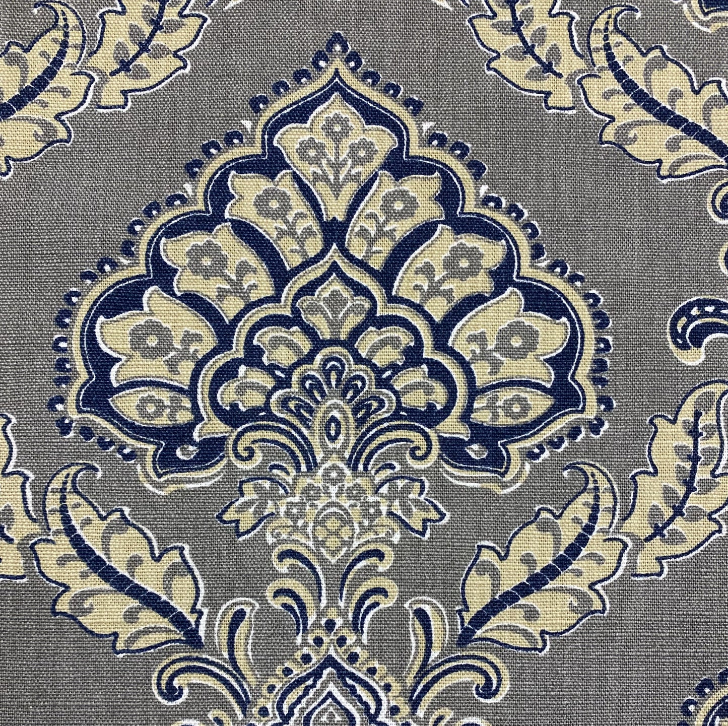Fabric - Babylon - 100% Polyester - V:11-7/8" H: 13-7/8" - Width 58"/59"