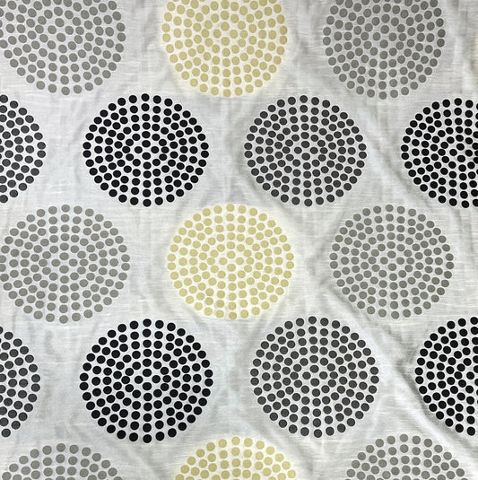 Fabric - Bedford - 100% Poly - Repeats V: 27-1/2" H:22" - Width: 59"
