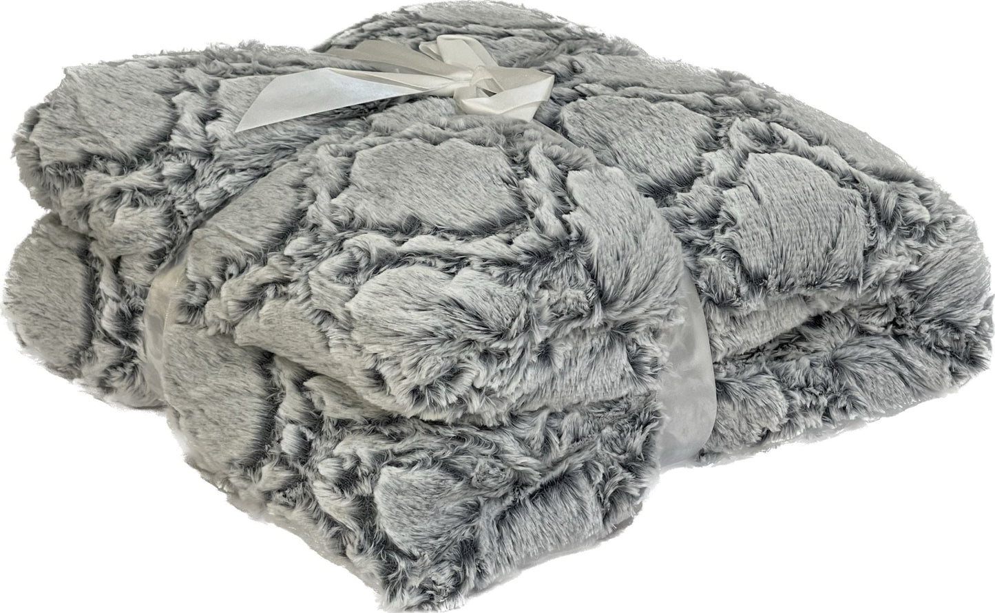 Highgrove - Throw Blanket - Polyester - Front: Faux fur  Back: Serpa - Puebla Platinum 60" x 50" Polyester