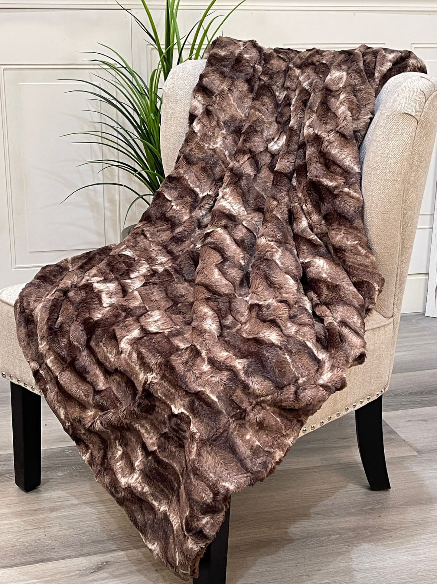 Highgrove - Throw Blanket - Polyester - Front: Faux fur  Back: Serpa - Siena Brown 60"x50"